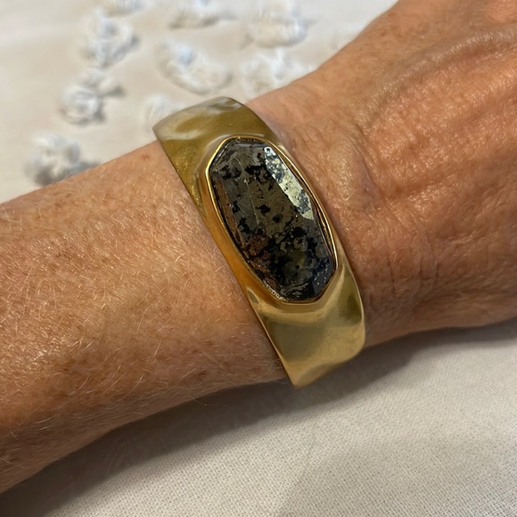 Kendra Scott bracelet